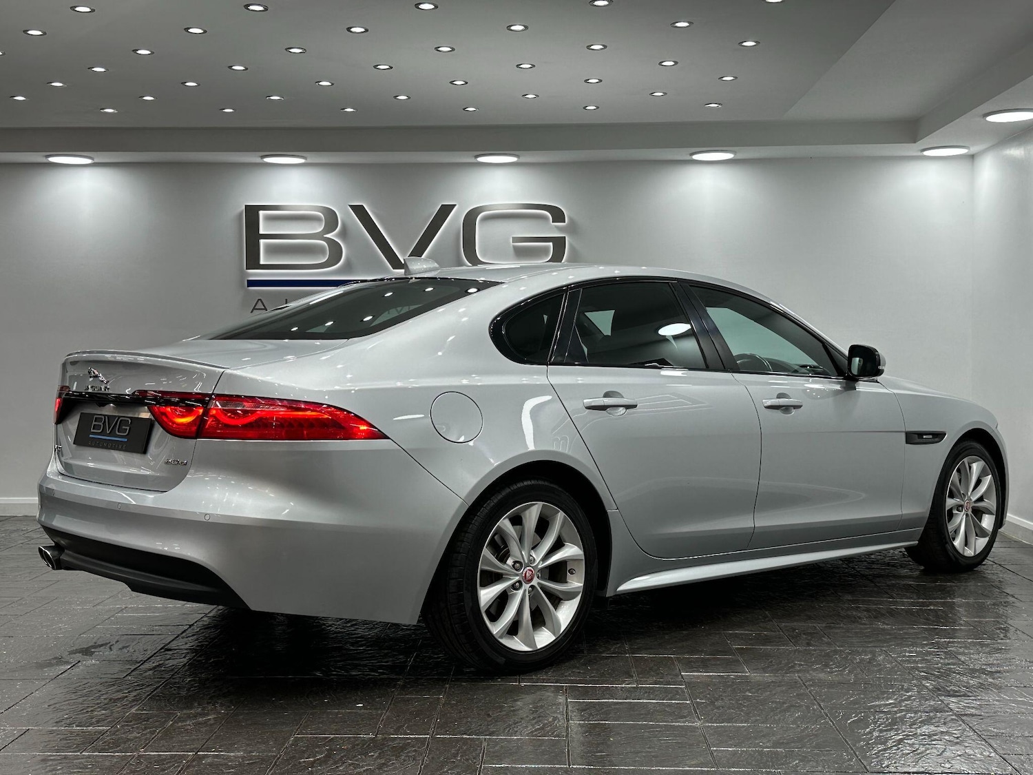 Used Jaguar XF 2016 for sale - 76832836: Photo 12