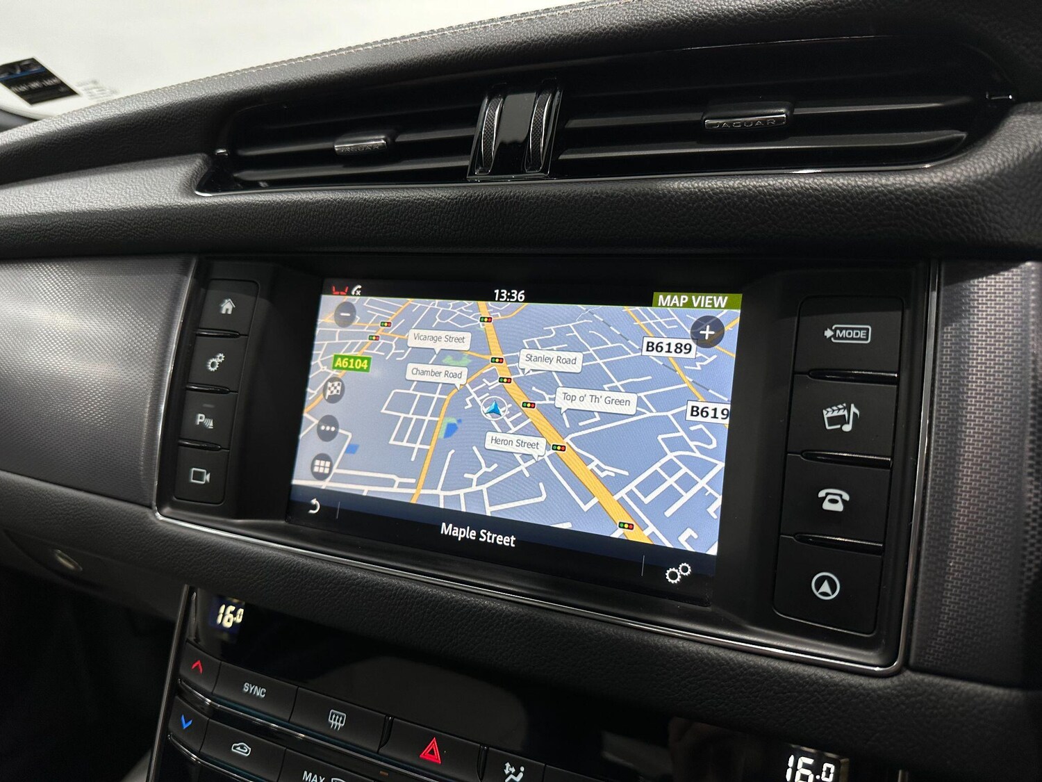 Used Jaguar XF 2016 for sale - 76832836: Photo 41