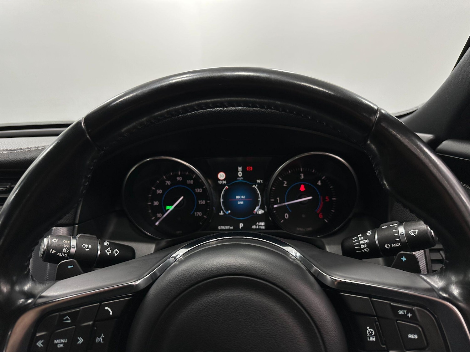 Used Jaguar XF 2016 for sale - 76832836: Photo 48