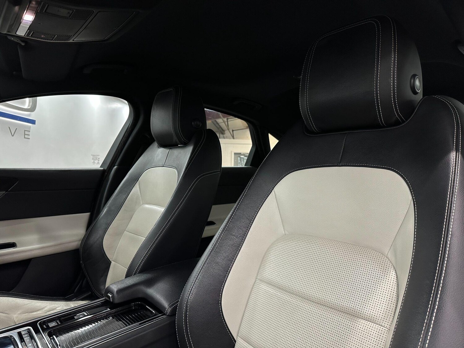 Used Jaguar XF 2016 for sale - 76832836: Photo 57