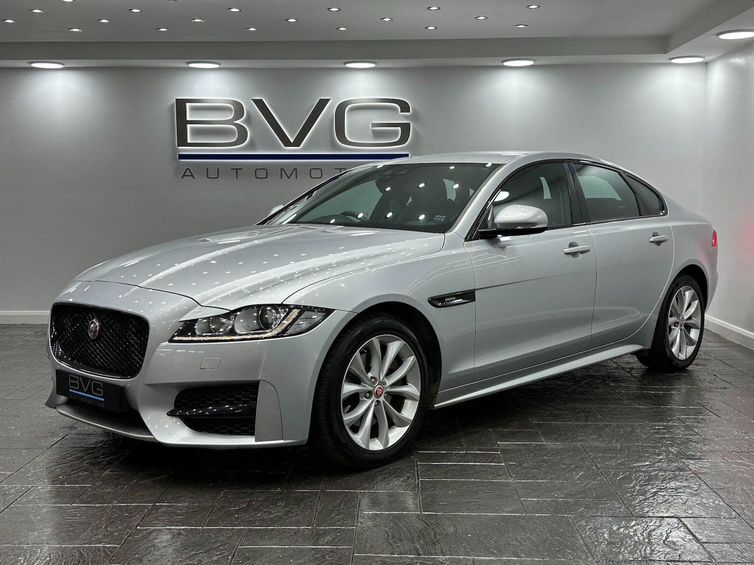 Used Jaguar XF 2016 for sale - 76832836: Photo 6