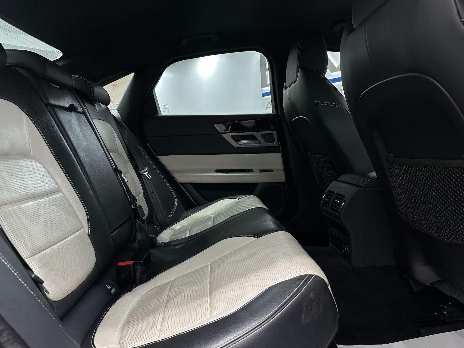 Used Jaguar XF 2016 for sale - 76832836: Photo 63