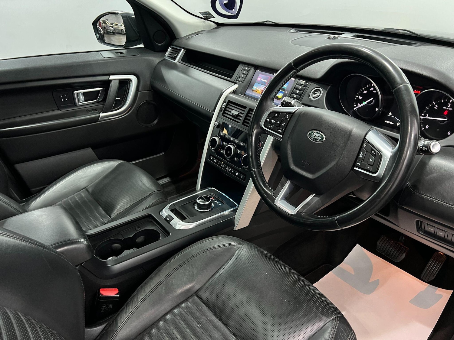 Used Land Rover Discovery Sport 2016 for sale - 76671424: Photo 24