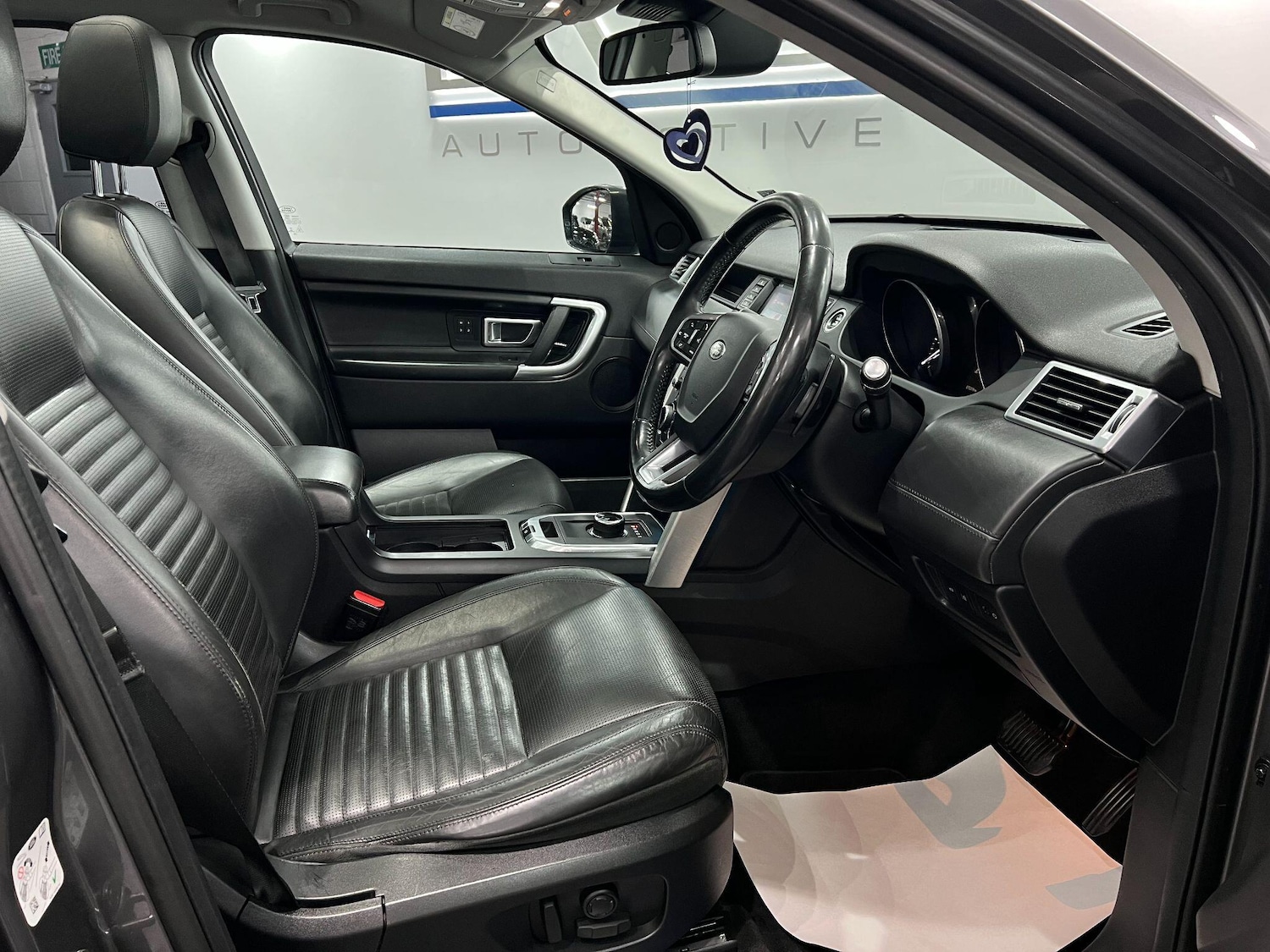 Used Land Rover Discovery Sport 2016 for sale - 76671424: Photo 26