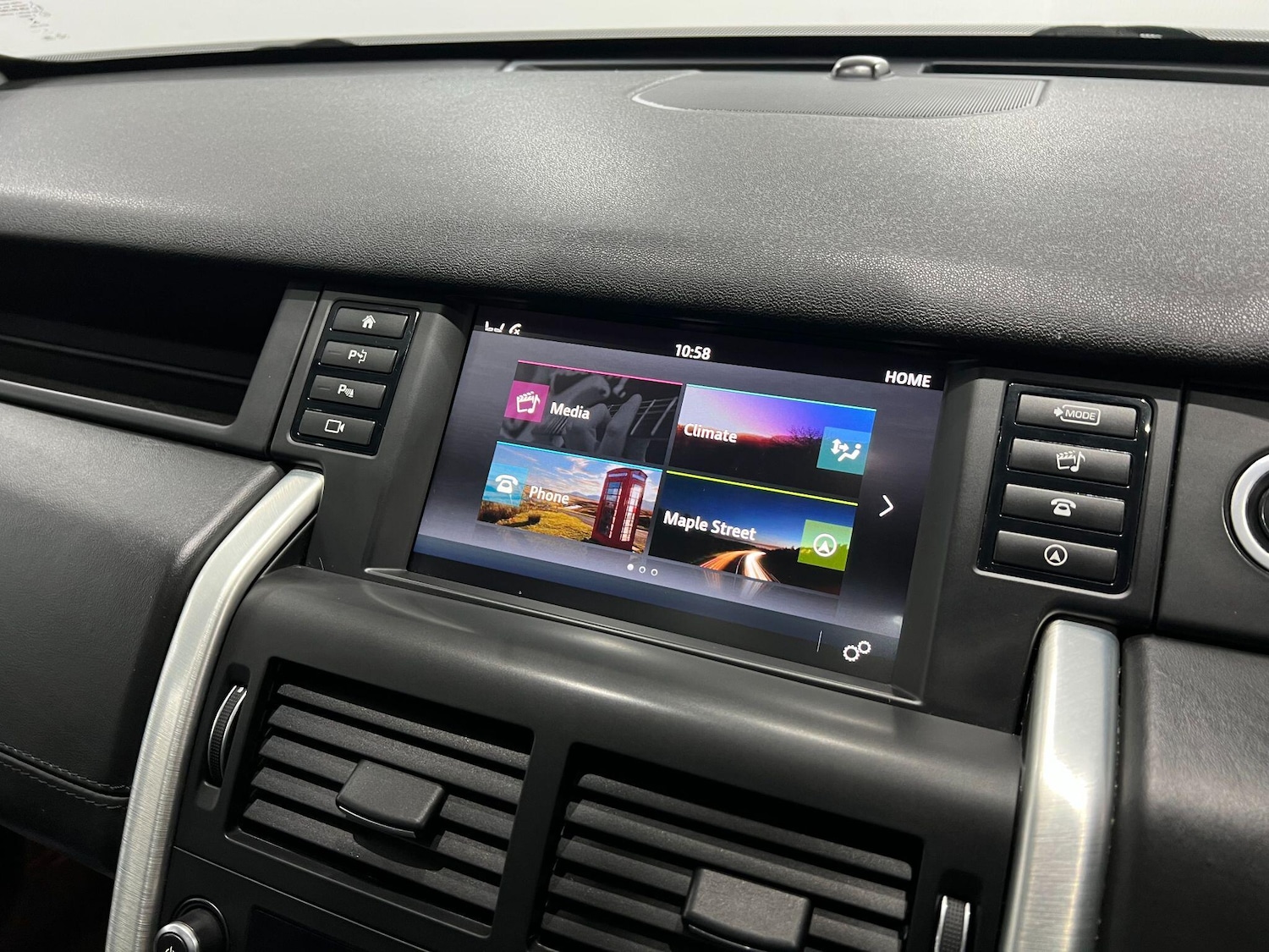 Used Land Rover Discovery Sport 2016 for sale - 76671424: Photo 34