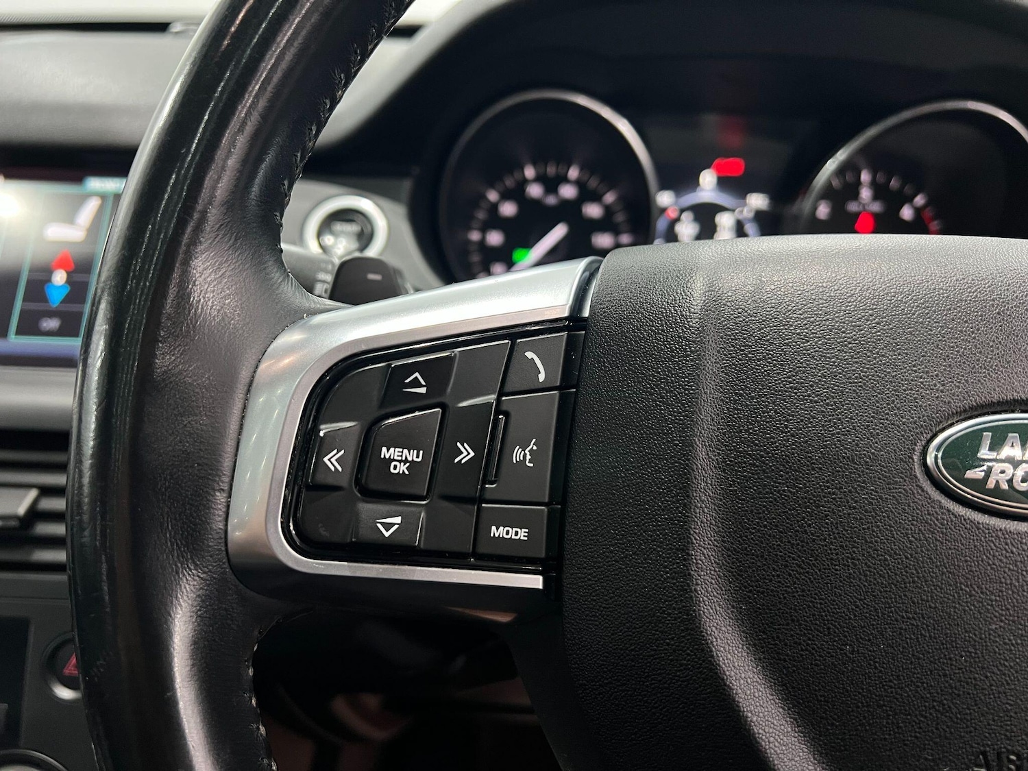 Used Land Rover Discovery Sport 2016 for sale - 76671424: Photo 45