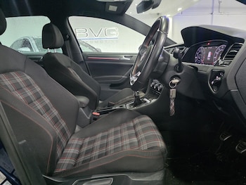 Used Volkswagen Golf 2017 for sale - 77242803: Photo