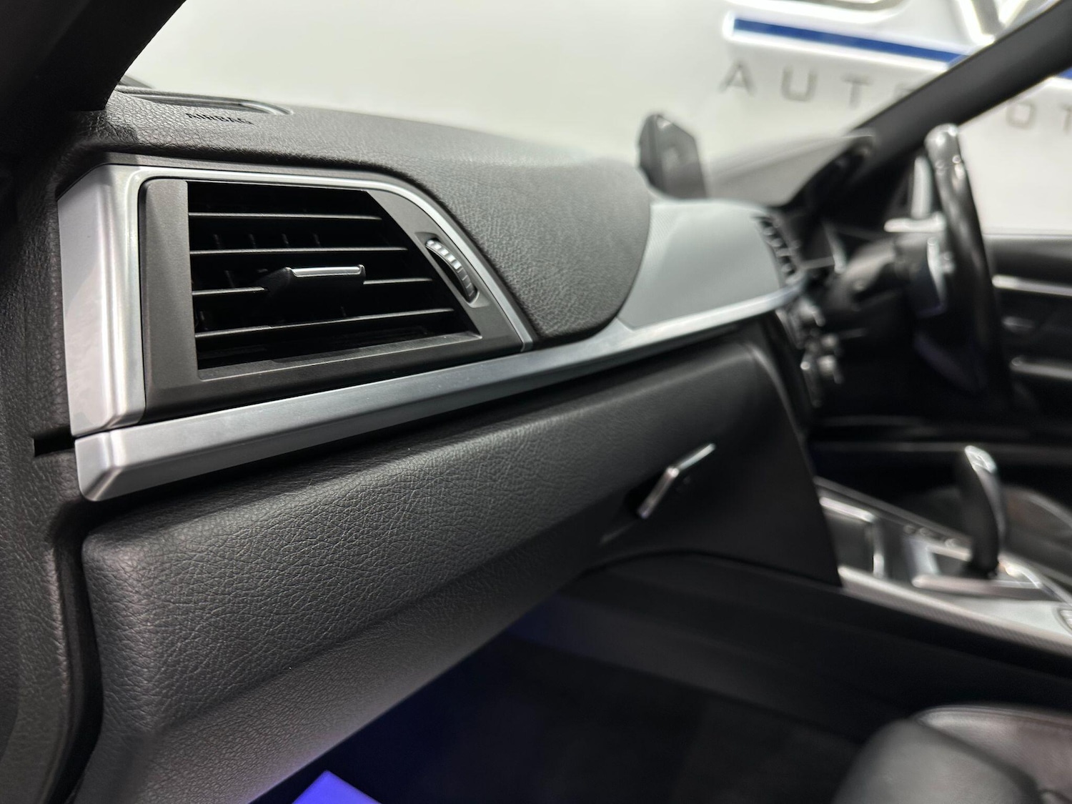 Used BMW 3 Series 2018 for sale - 76714714: Photo 60