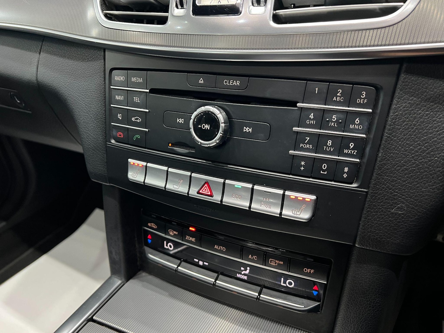 Used Mercedes-Benz E-Class 2016 for sale - 76041744: Photo 39