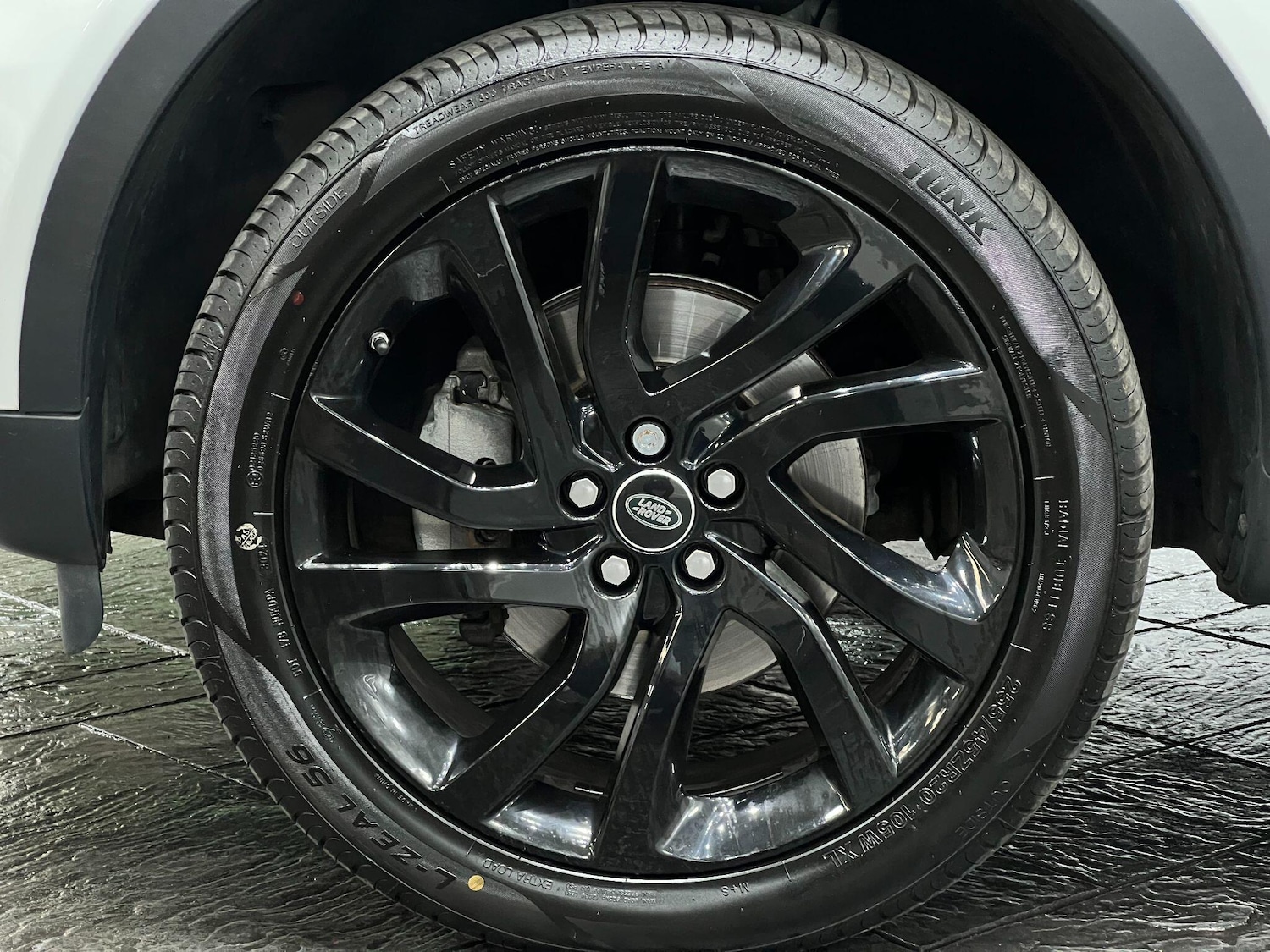 Used Land Rover Discovery Sport 2017 for sale - 77469214: Photo 25