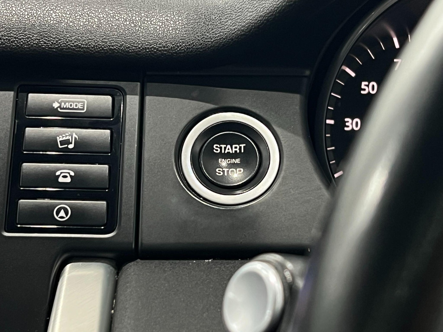 Used Land Rover Discovery Sport 2017 for sale - 77469214: Photo 43