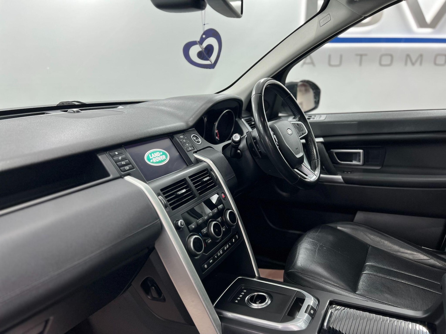 Used Land Rover Discovery Sport 2017 for sale - 77469214: Photo 59