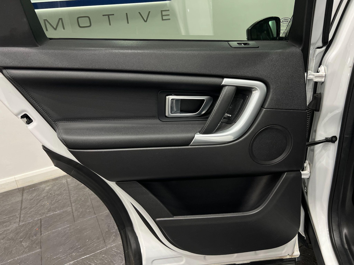 Used Land Rover Discovery Sport 2017 for sale - 77469214: Photo 64