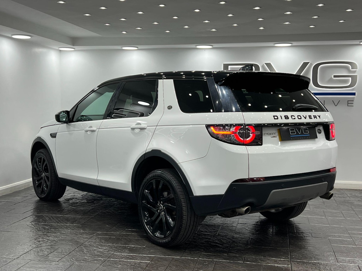 Used Land Rover Discovery Sport 2017 for sale - 77469214: Photo 9