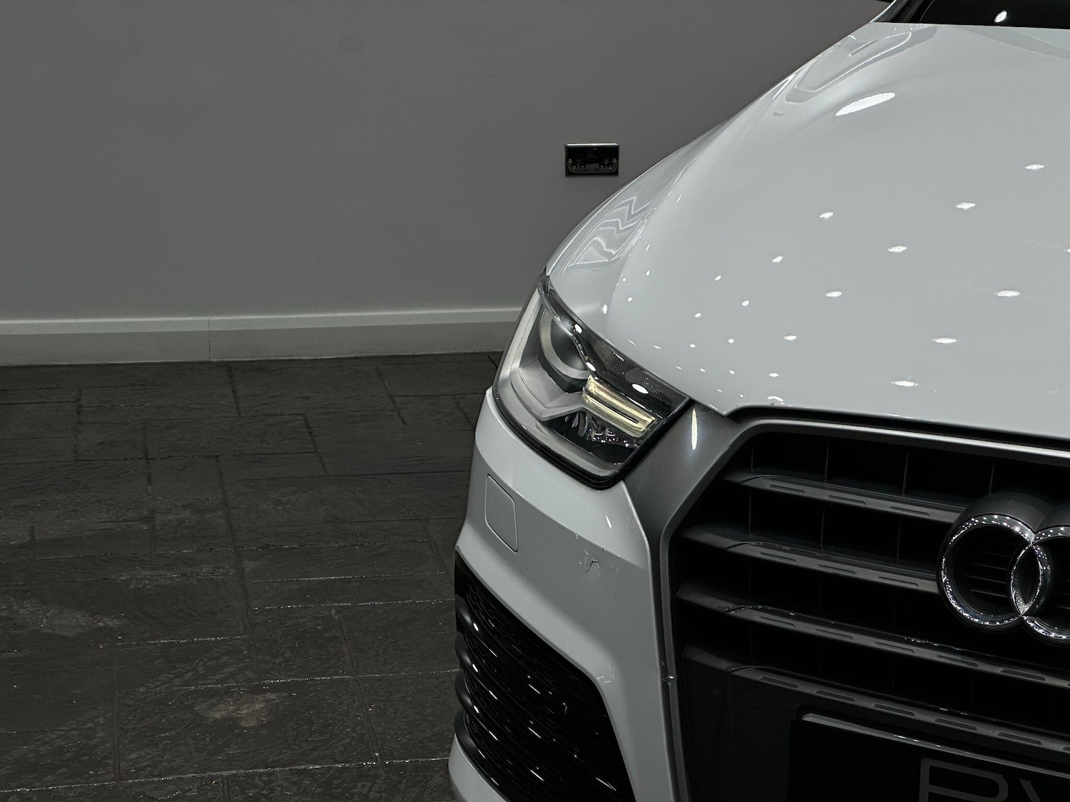 Used Audi Q3 2017 for sale - 76753059: Photo 17