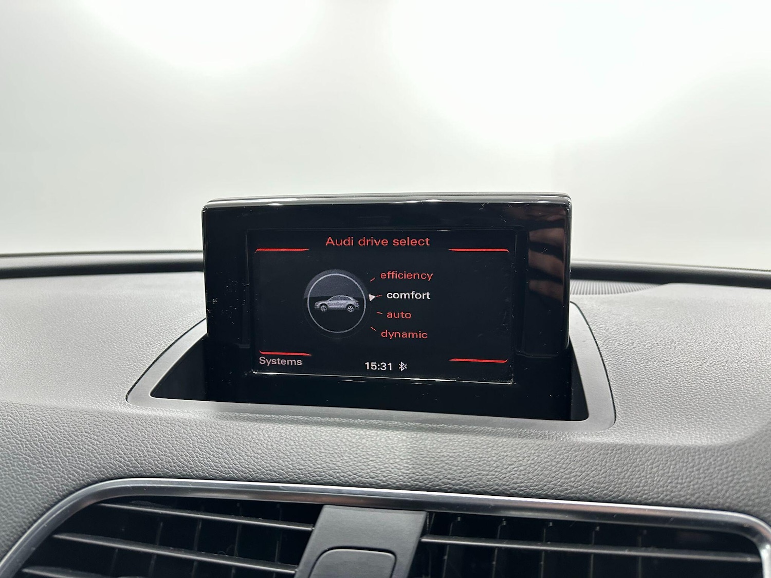 Used Audi Q3 2017 for sale - 76753059: Photo 28