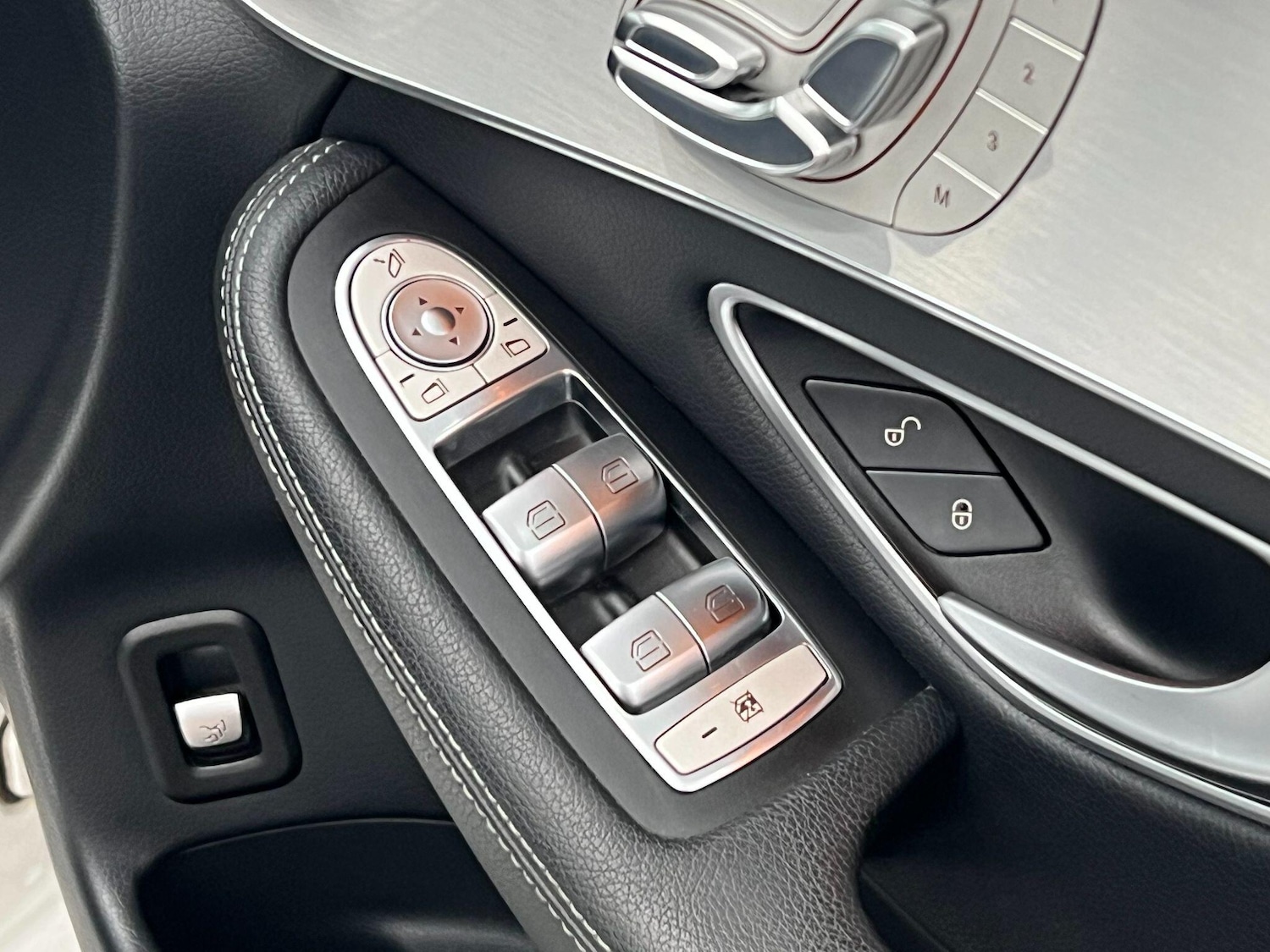 Used Mercedes-Benz GLC 2017 for sale - 77131035: Photo 34