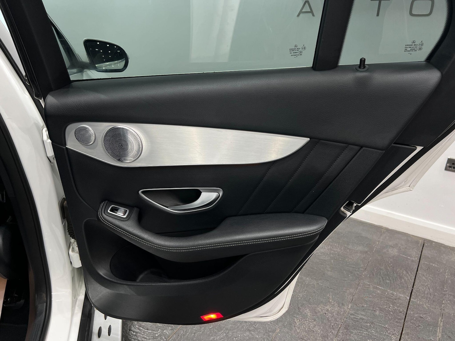 Used Mercedes-Benz GLC 2017 for sale - 77131035: Photo 70