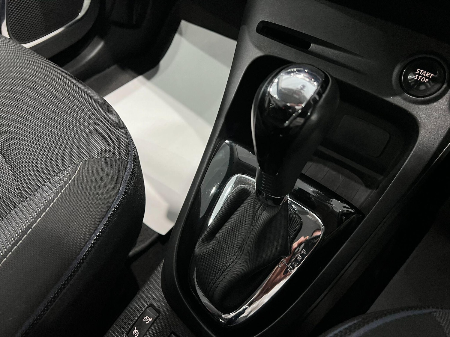 Used Renault Captur 2015 for sale - 77305749: Photo 30