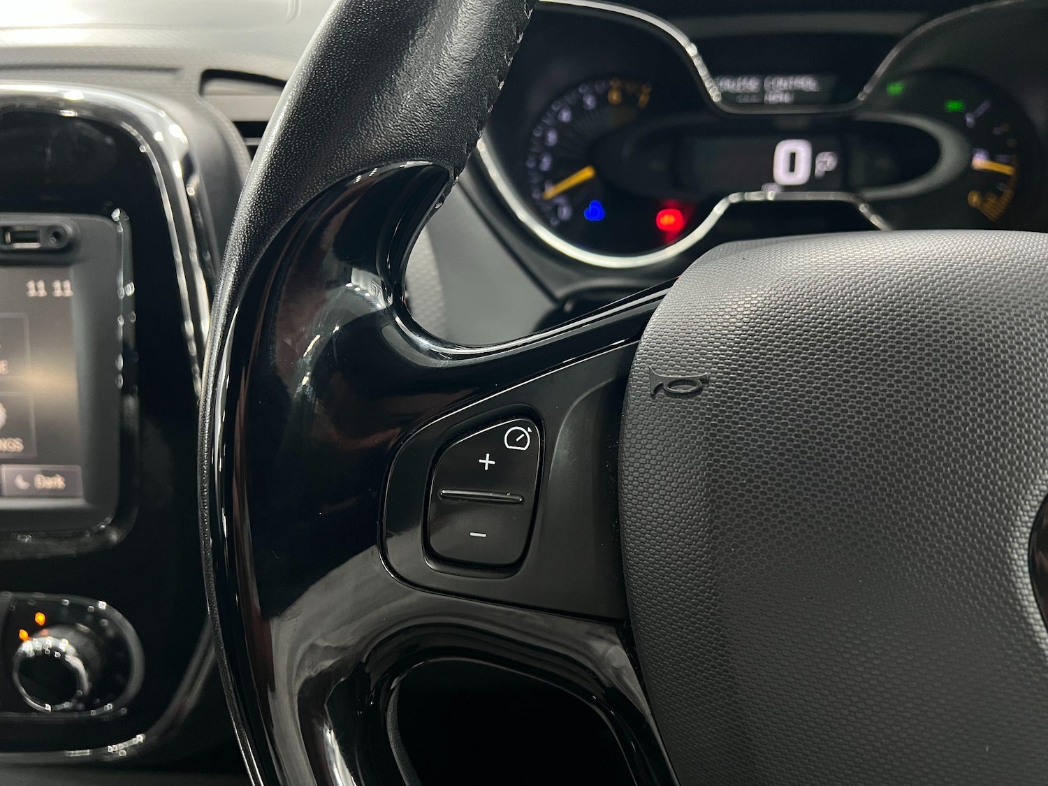 Used Renault Captur 2015 for sale - 77305749: Photo 44