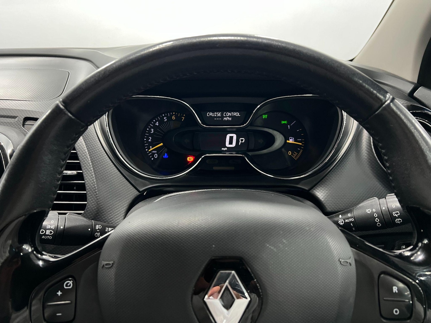 Used Renault Captur 2015 for sale - 77305749: Photo 46