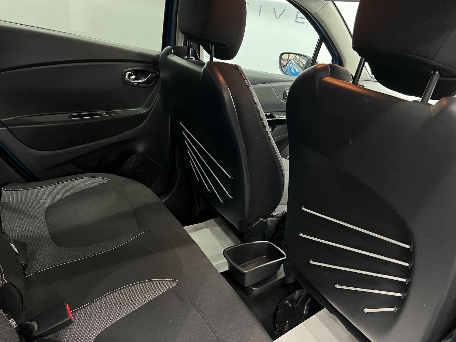 Used Renault Captur 2015 for sale - 77305749: Photo 60