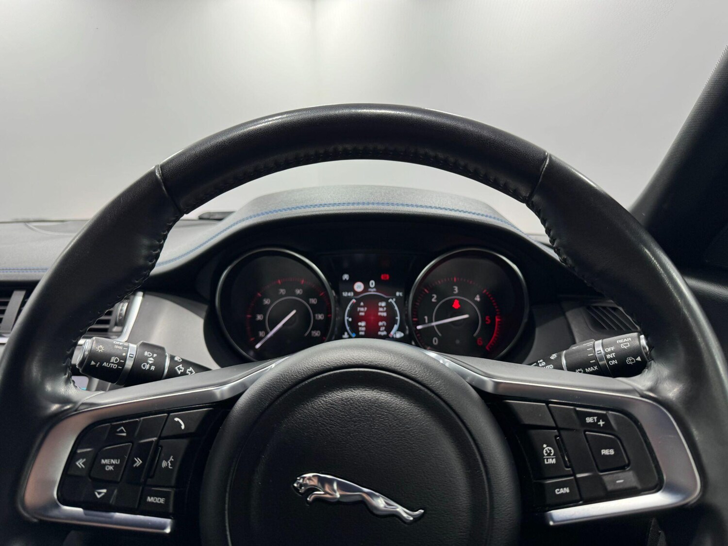 Used Jaguar E-Pace 2019 for sale - 77723486: Photo 43