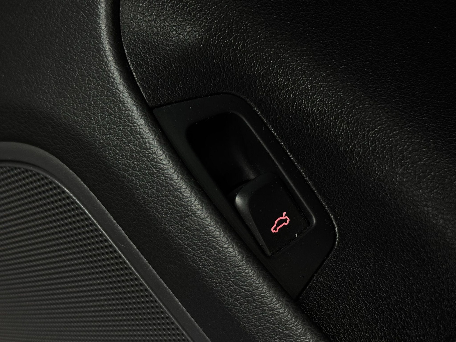 Used Audi Q3 2015 for sale - 77439831: Photo 28