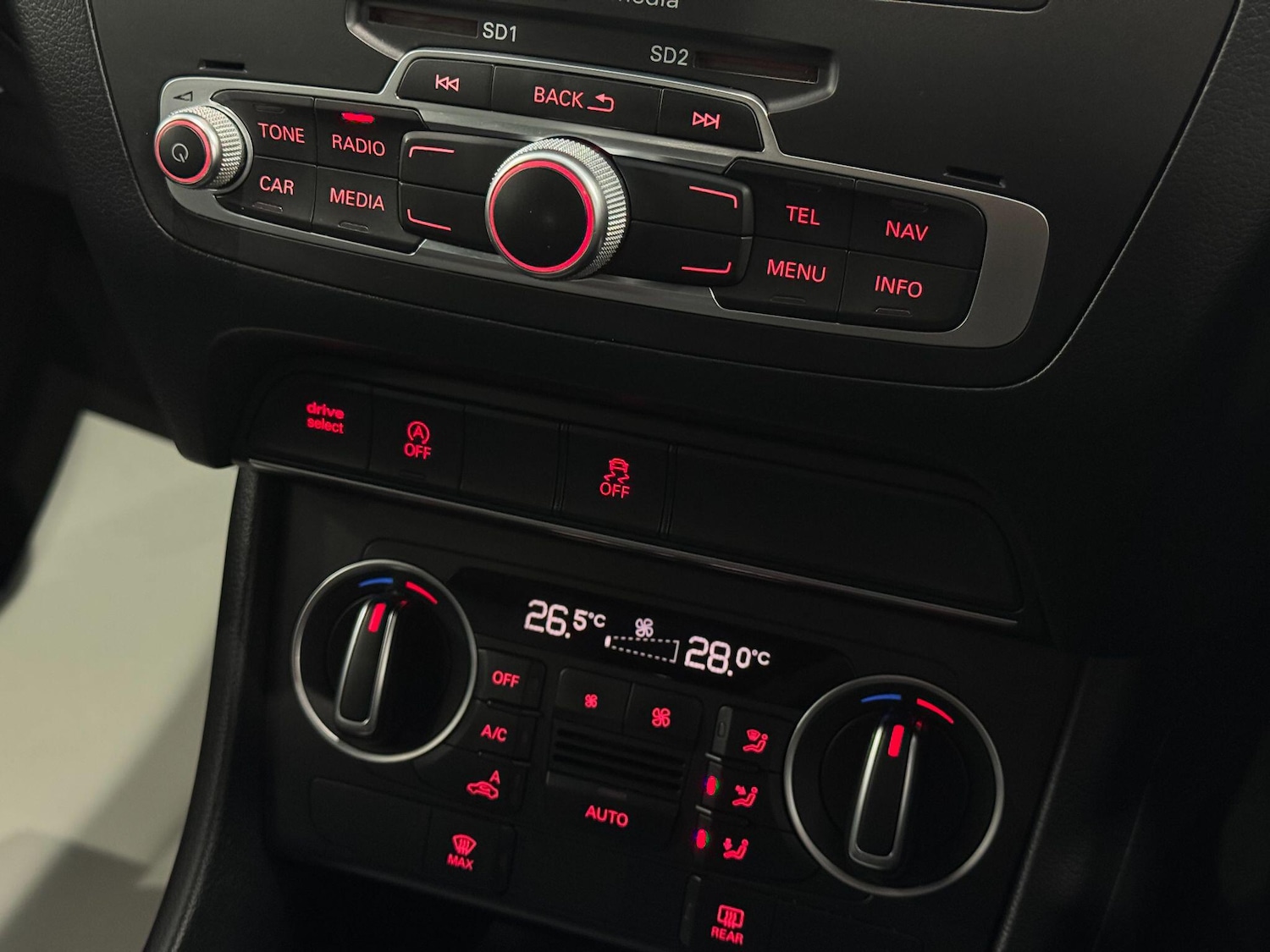 Used Audi Q3 2015 for sale - 77439831: Photo 36