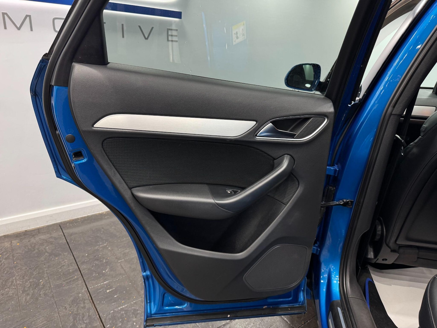 Used Audi Q3 2015 for sale - 77439831: Photo 50