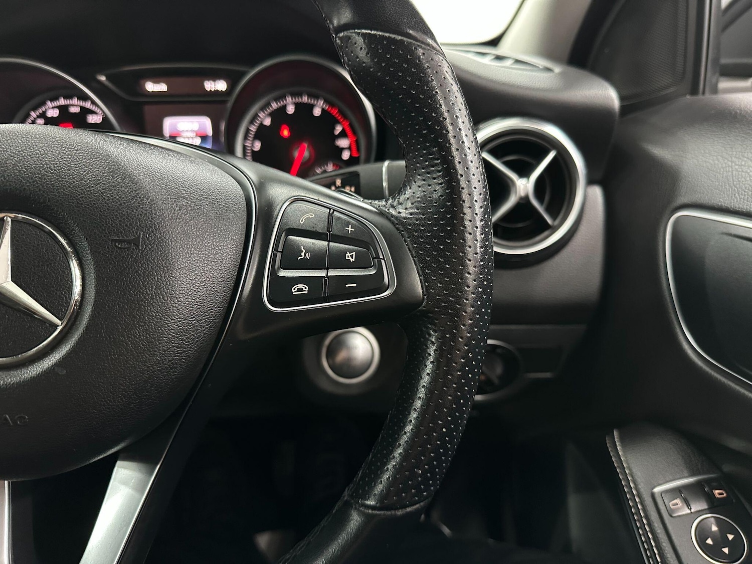 Used Mercedes-Benz GLA 2019 for sale - 76314702: Photo 45