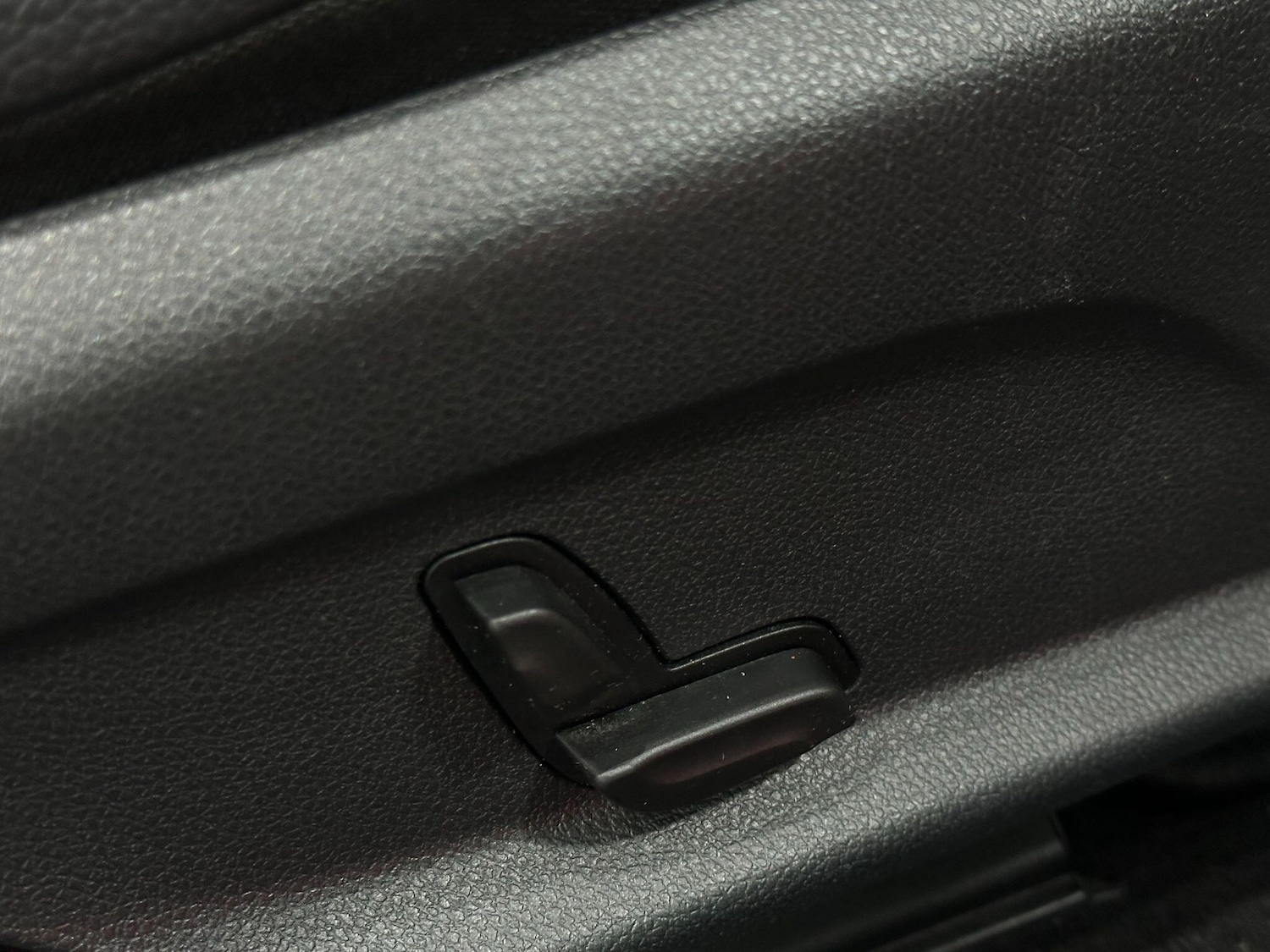 Used Mercedes-Benz C Class 2019 for sale - 77017043: Photo 27