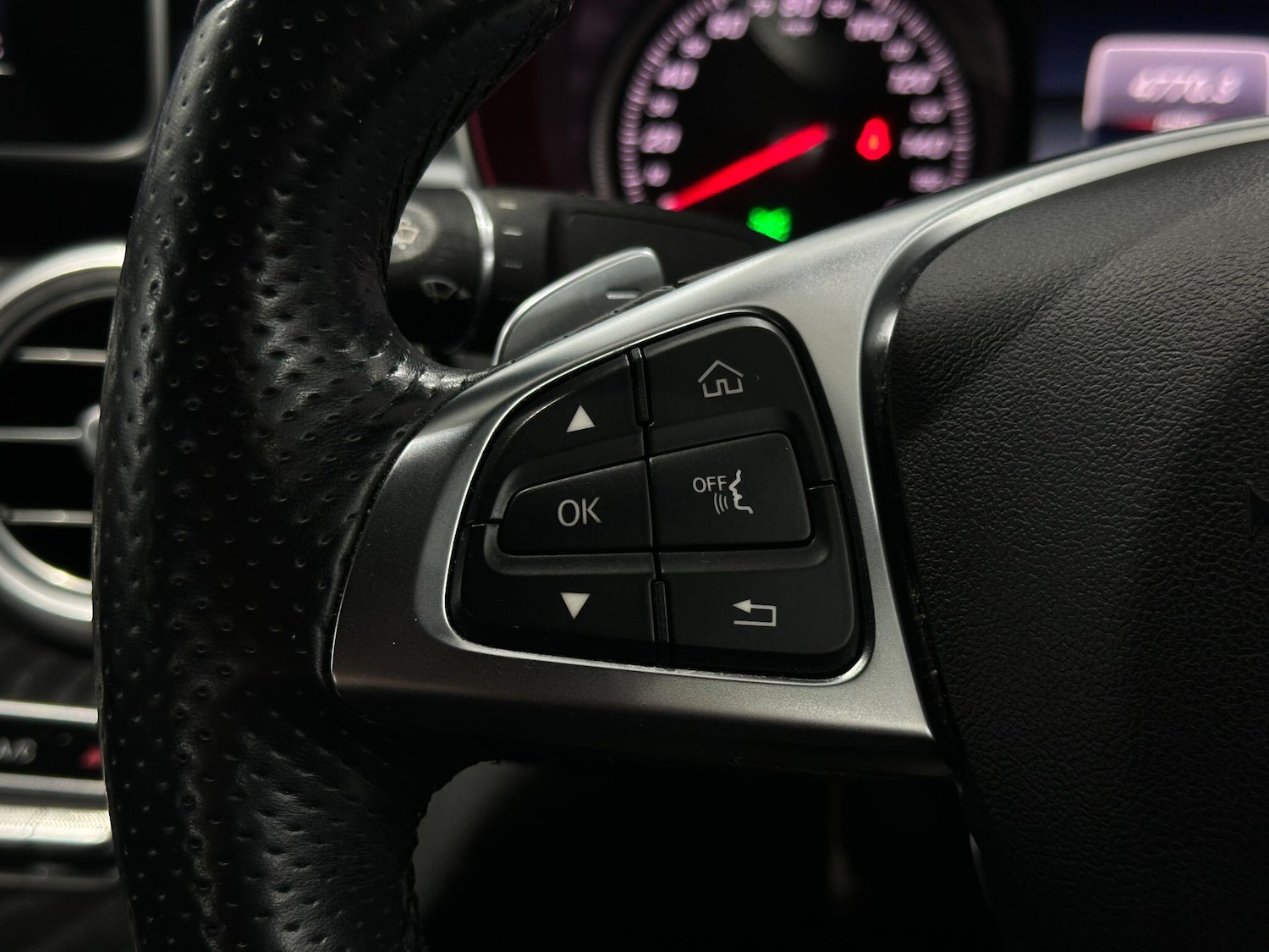 Used Mercedes-Benz C Class 2019 for sale - 77017043: Photo 48