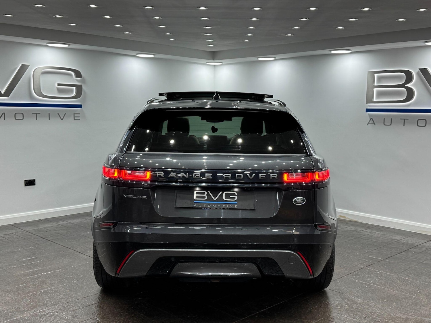 Used Land Rover Range Rover Velar 2018 for sale - 77119815: Photo 11