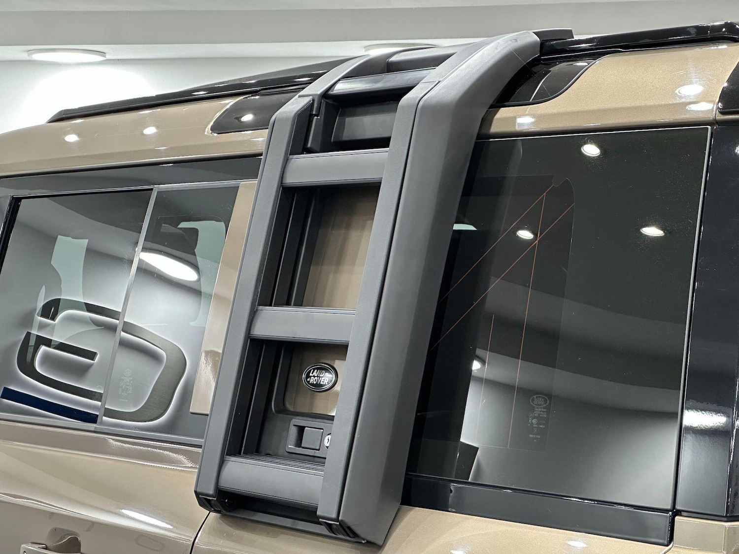 Used Land Rover Defender 110 2020 for sale - 76824720: Photo 22