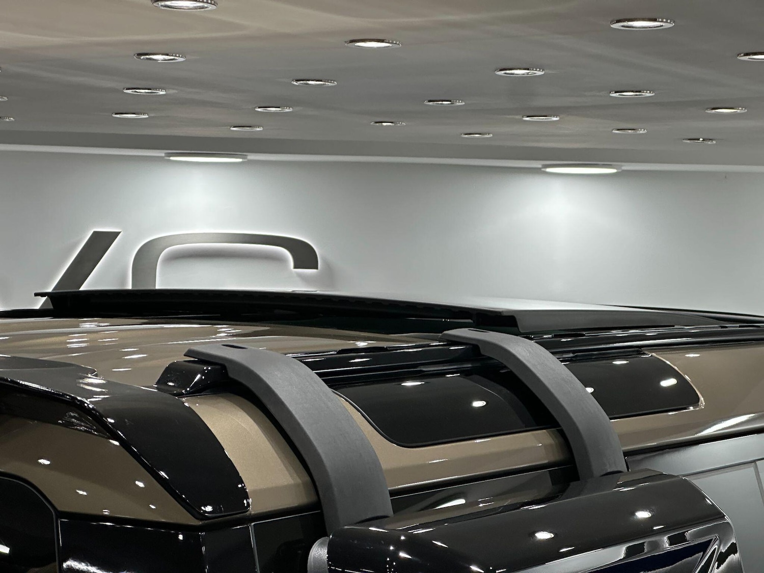 Used Land Rover Defender 110 2020 for sale - 76824720: Photo 27