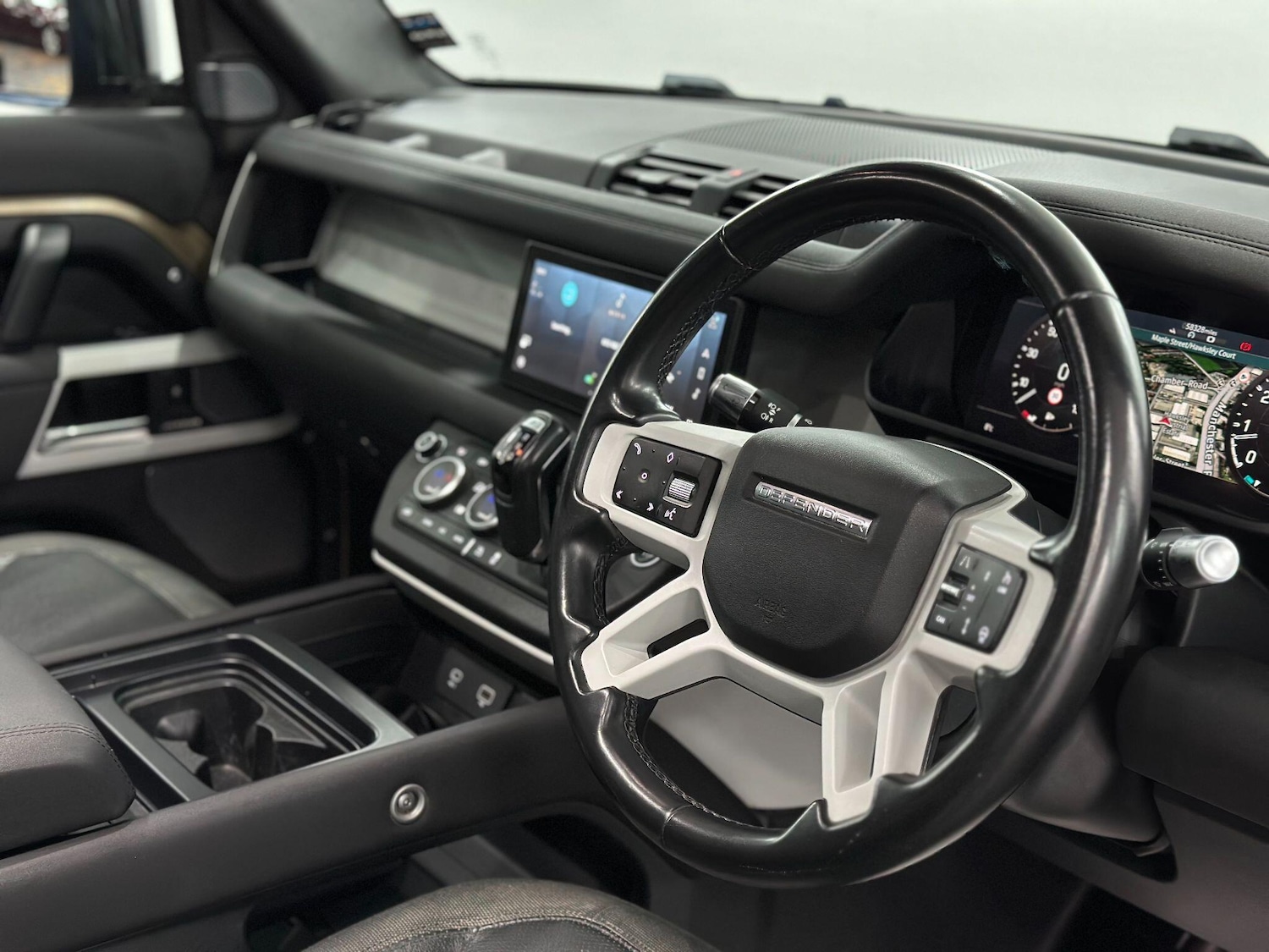 Used Land Rover Defender 110 2020 for sale - 76824720: Photo 30