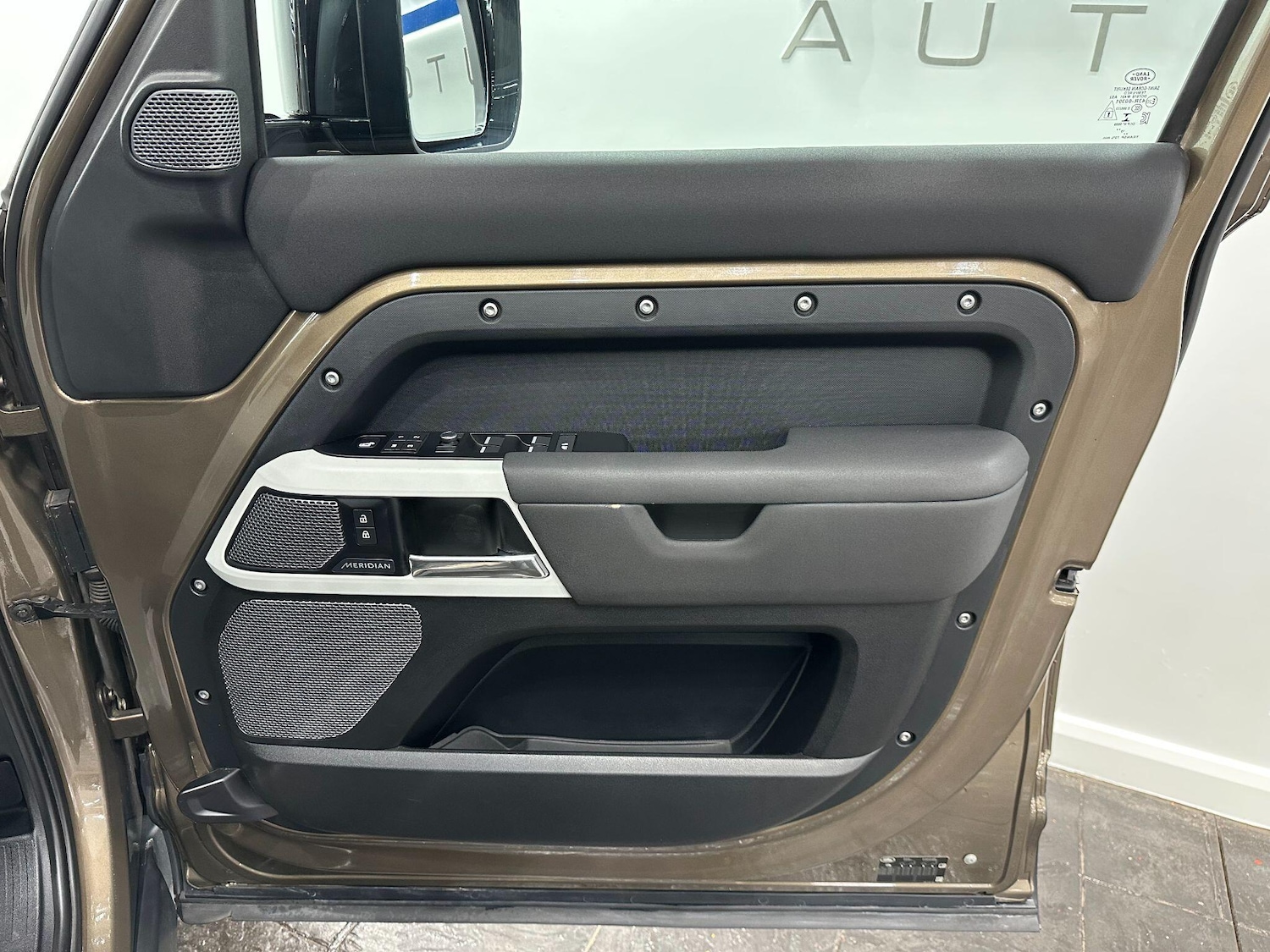 Used Land Rover Defender 110 2020 for sale - 76824720: Photo 34