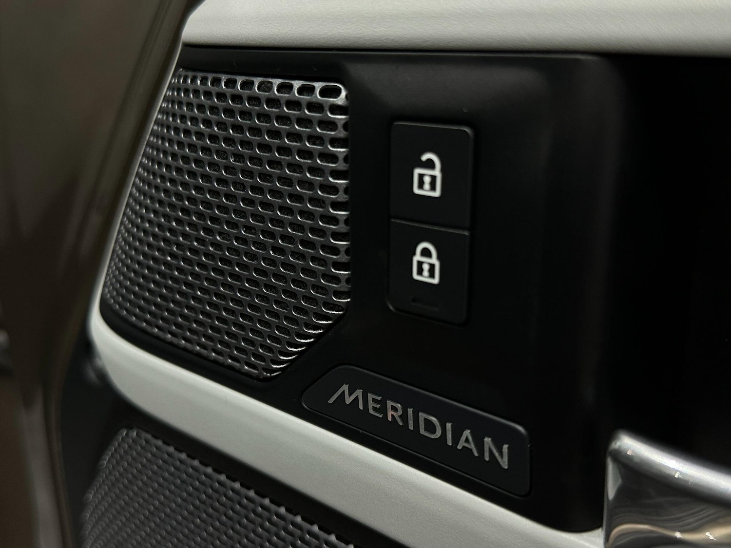 Used Land Rover Defender 110 2020 for sale - 76824720: Photo 36