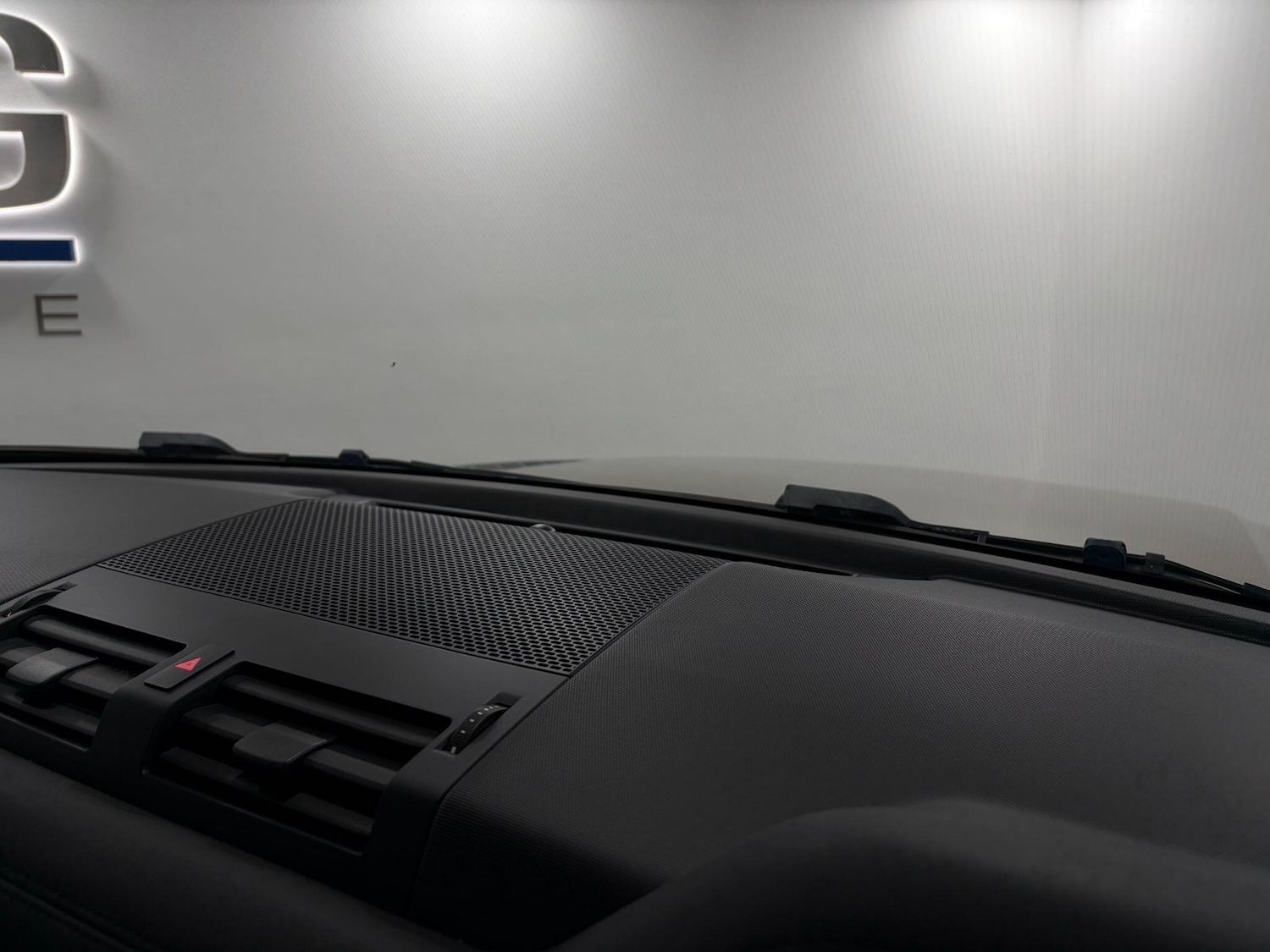 Used Land Rover Defender 110 2020 for sale - 76824720: Photo 38