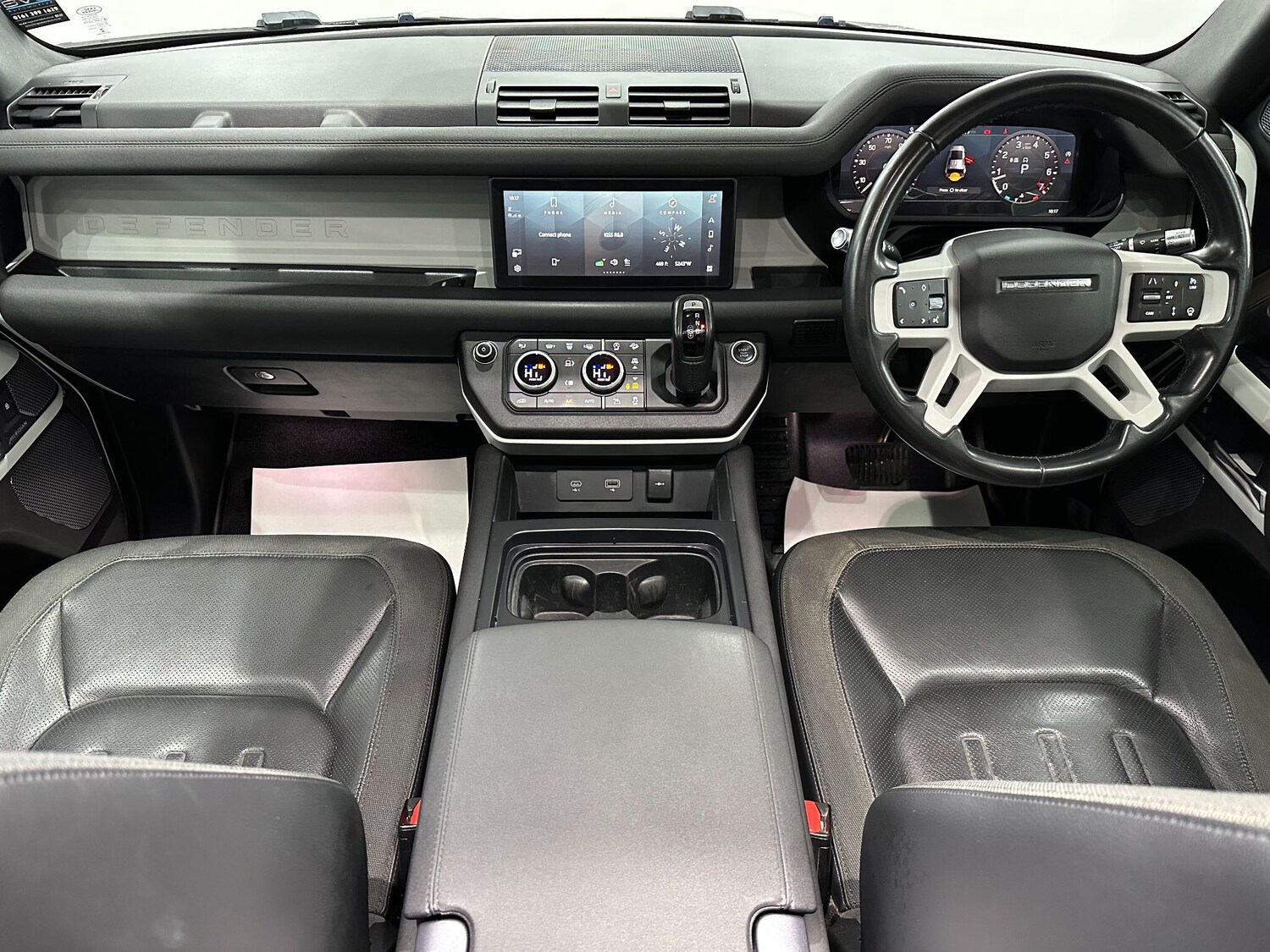 Used Land Rover Defender 110 2020 for sale - 76824720: Photo 59