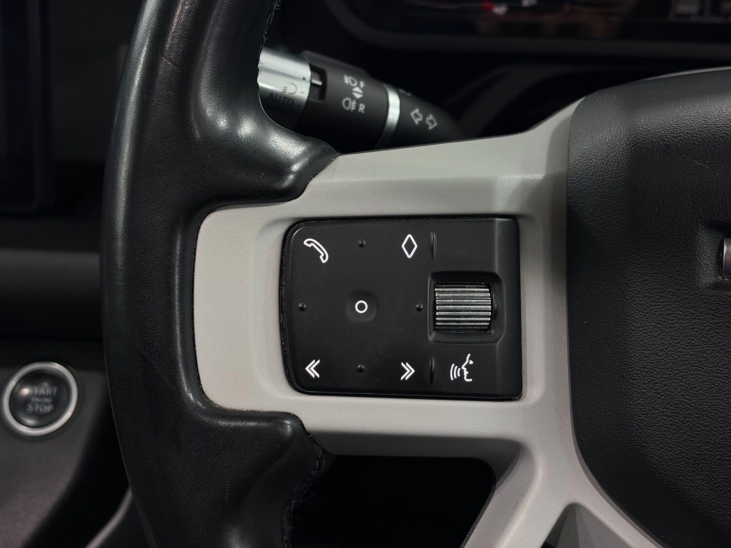 Used Land Rover Defender 110 2020 for sale - 76824720: Photo 60