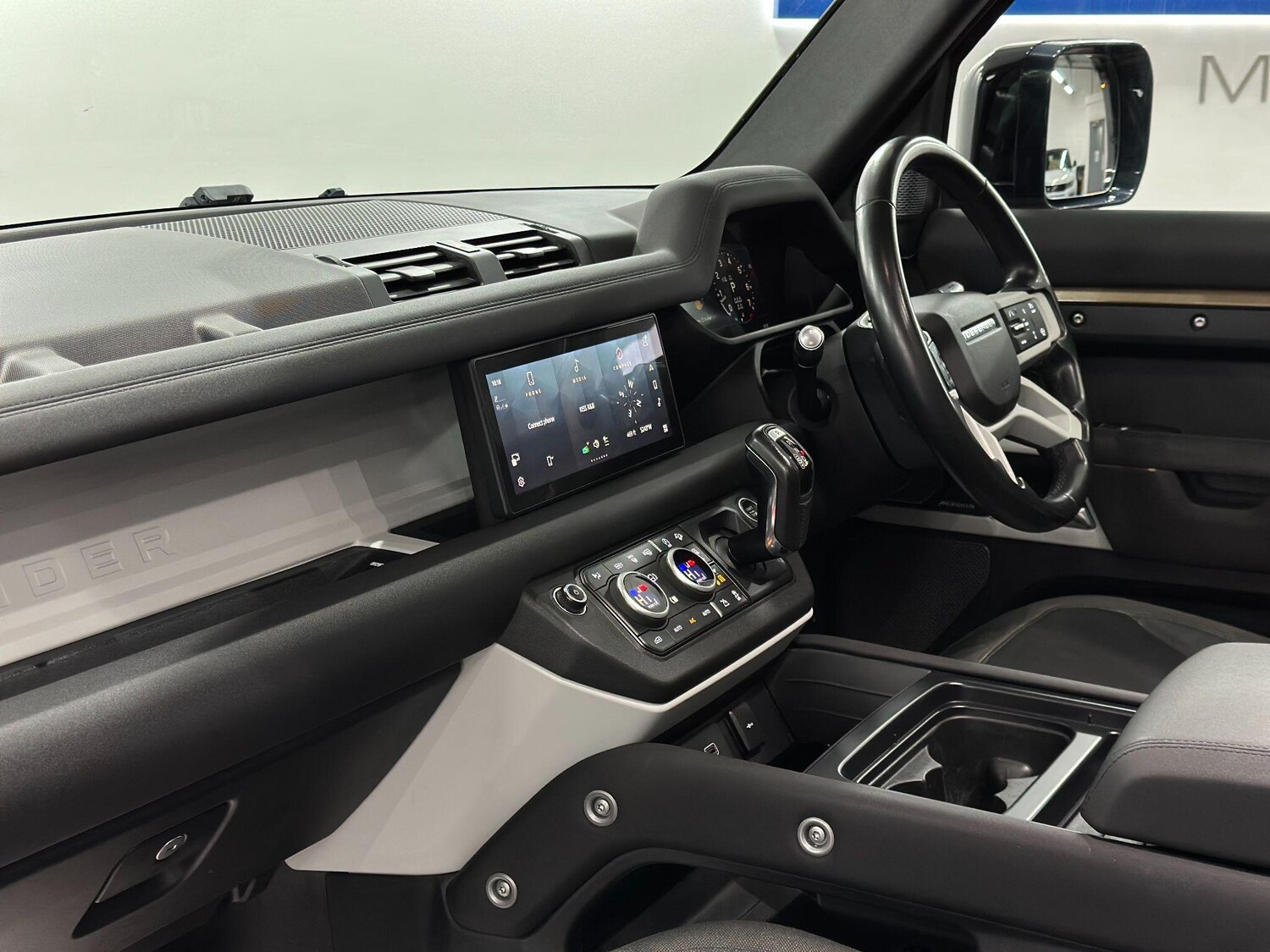 Used Land Rover Defender 110 2020 for sale - 76824720: Photo 67