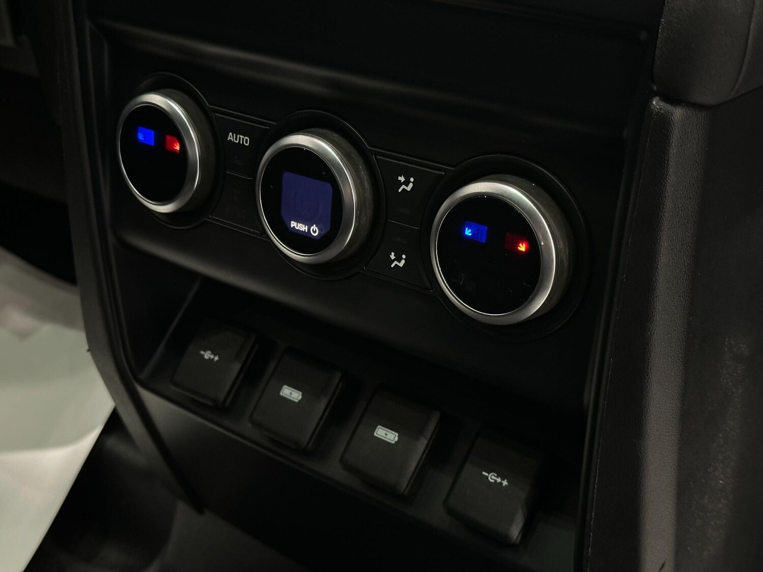 Used Land Rover Defender 110 2020 for sale - 76824720: Photo 78