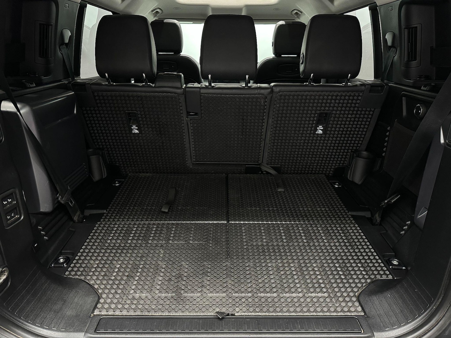 Used Land Rover Defender 110 2020 for sale - 76824720: Photo 83