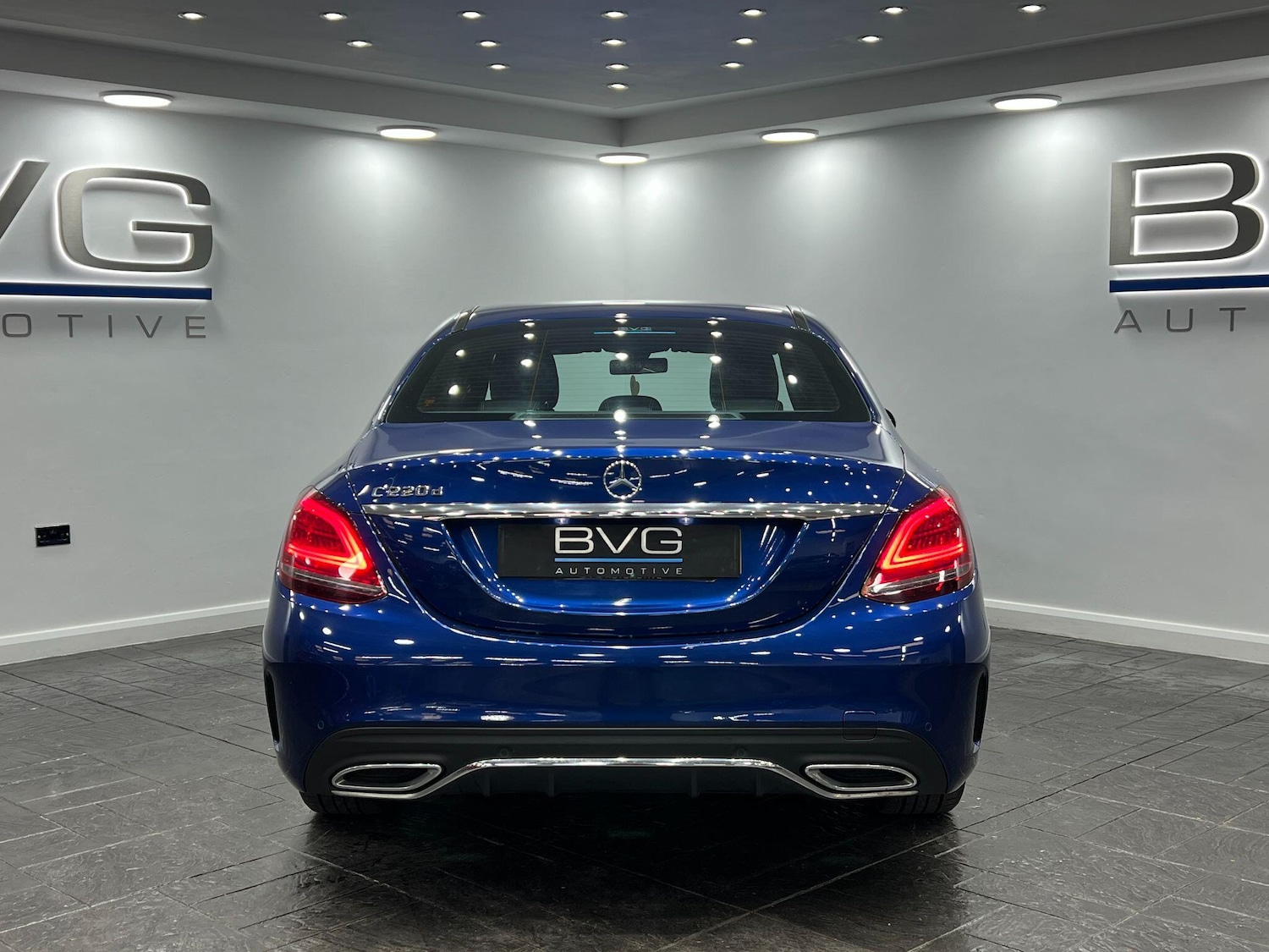 Used Mercedes-Benz C-Class 2018 for sale - 76085482: Photo 11