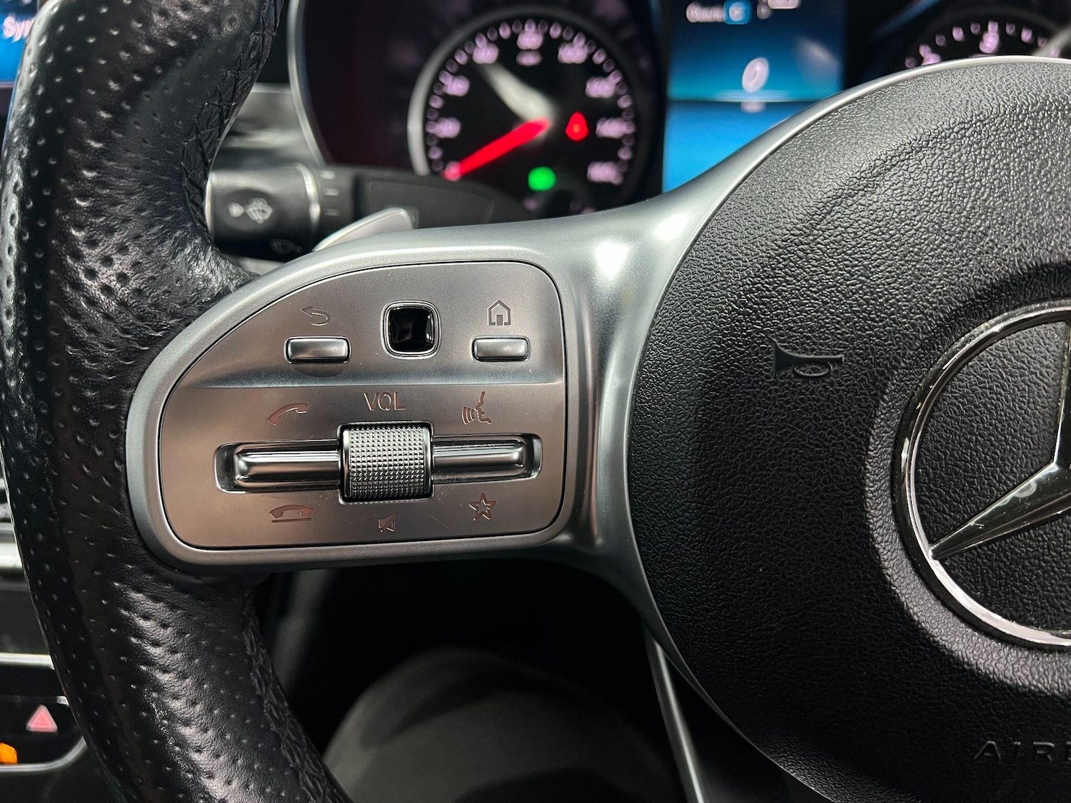 Used Mercedes-Benz C-Class 2018 for sale - 76085482: Photo 58