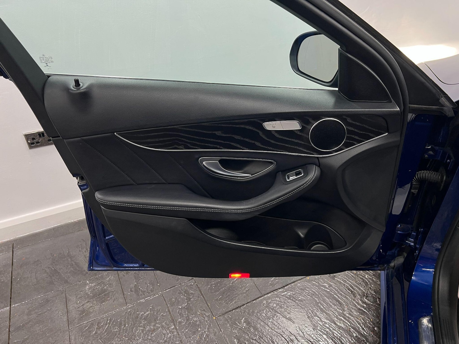 Used Mercedes-Benz C-Class 2018 for sale - 76085482: Photo 61