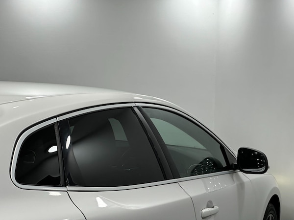 Used Volvo V40 2017 for sale - 76175223: Photo 21