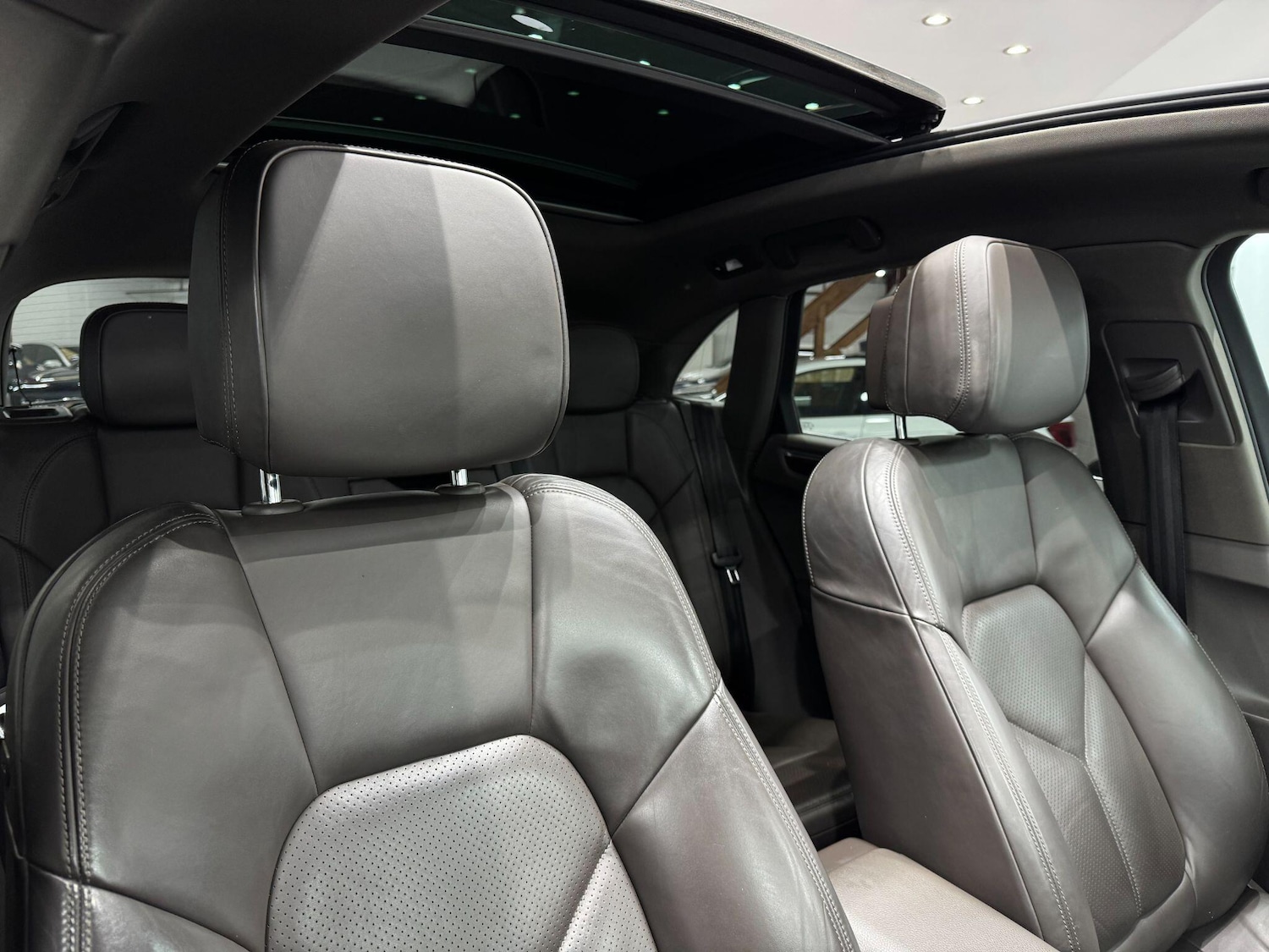 Used Porsche Macan 2015 for sale - 77469314: Photo 25